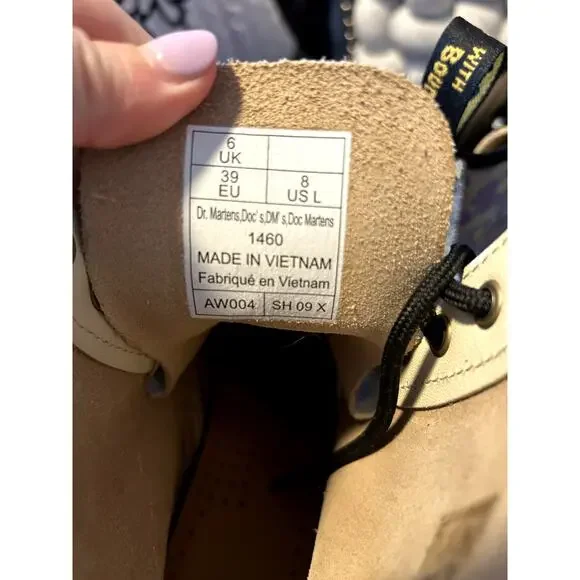Dr Martens Cream Floral Mash Up 1460 size 8/EU 39 NWOT - Picture 6 of 6